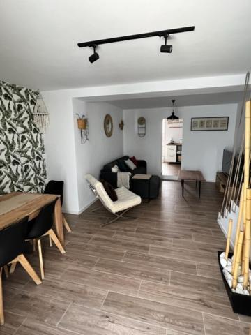 הוילה מיחאס La Casa De La Abuela מראה חיצוני תמונה